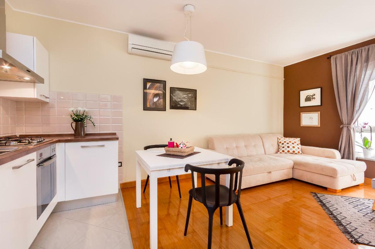 City Stylish Apartment Пула Екстериор снимка