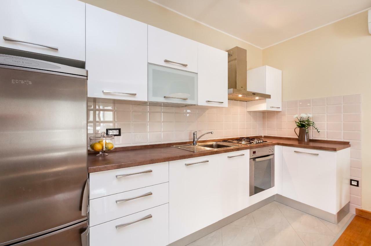 City Stylish Apartment Пула Екстериор снимка