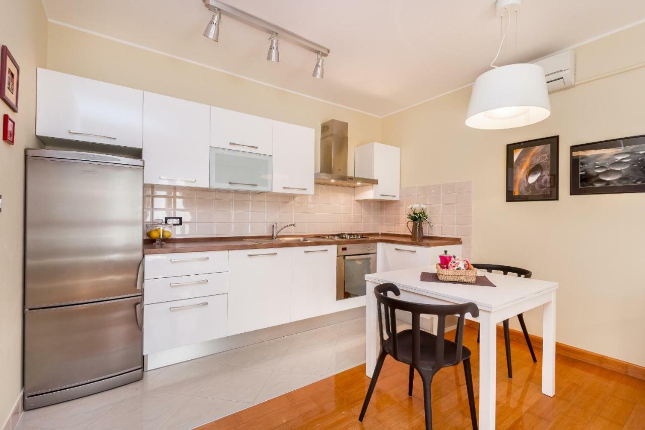 City Stylish Apartment Пула Екстериор снимка